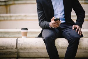 Ce faci când ai în echipă un lider informal toxic?